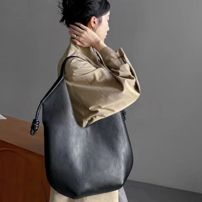 Classic Chic Tote Bag – Soulmate Style | same ANTHEM - black