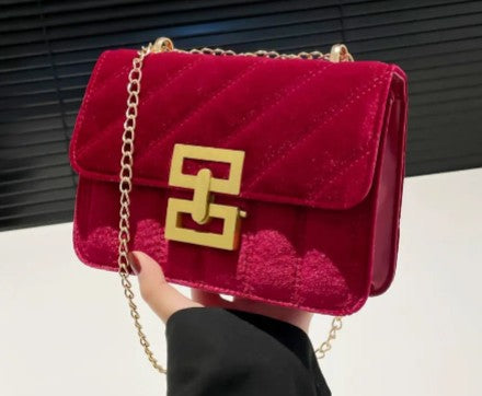 Golden Chain Bag – Night-Out Chic | same ANTHEM