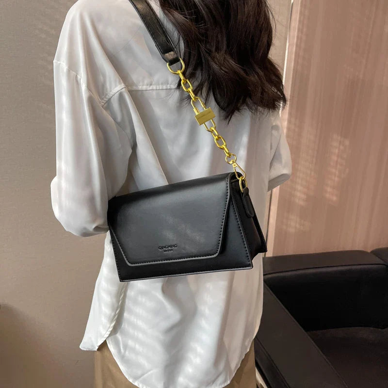 Green Flap Crossbody Bag | same ANTHEM. Soulmate Streetwear