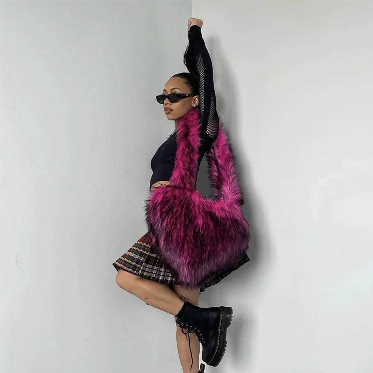 Heart-Shaped Faux Fur Bag – Soulmate Streetwear | same ANTHEM