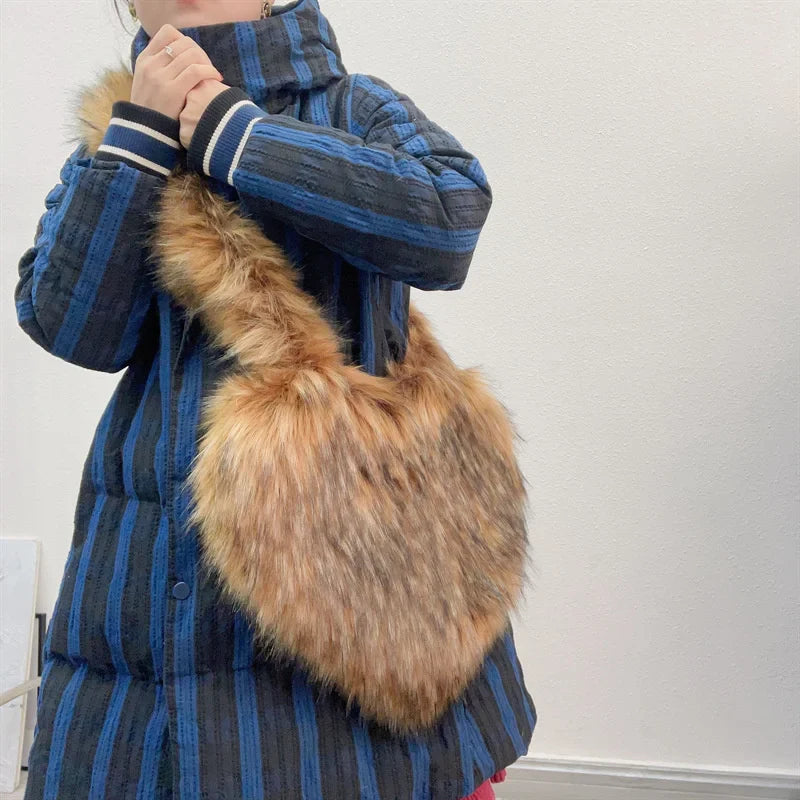 Heart-Shaped Faux Fur Bag – Soulmate Streetwear | same ANTHEM