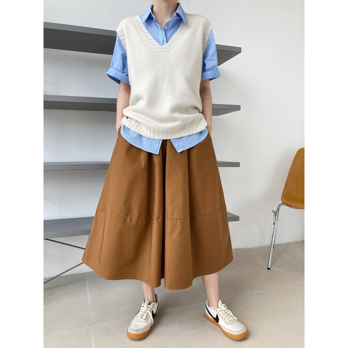 High Waisted Fluffy A-Line Skirt | Mid Length Swing Umbrella Skirt | same ANTHEM - Camellia brown / M