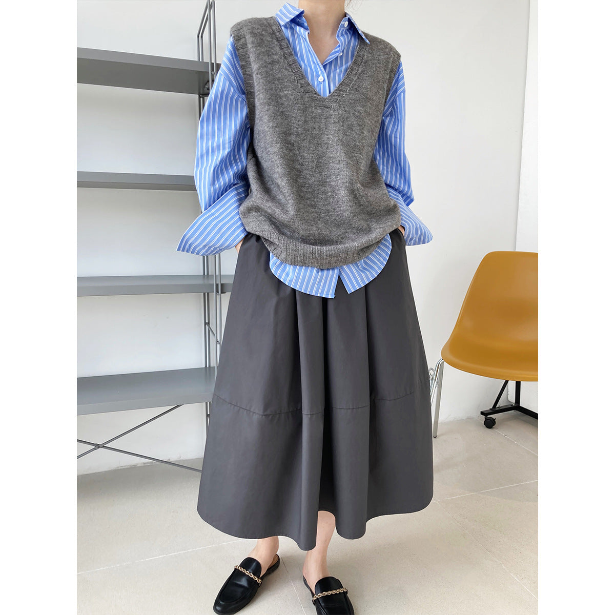 High Waisted Fluffy A-Line Skirt | Mid Length Swing Umbrella Skirt | same ANTHEM - Sesame Gray / M