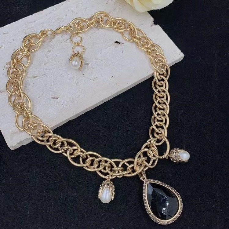 Pearl Pendant Chunky Necklace – same ANTHEM. Vintage Romance with Street Soul - Gold