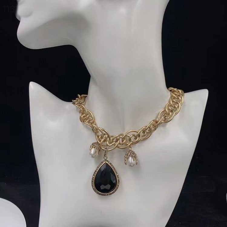 Pearl Pendant Chunky Necklace – same ANTHEM. Vintage Romance with Street Soul - Gold