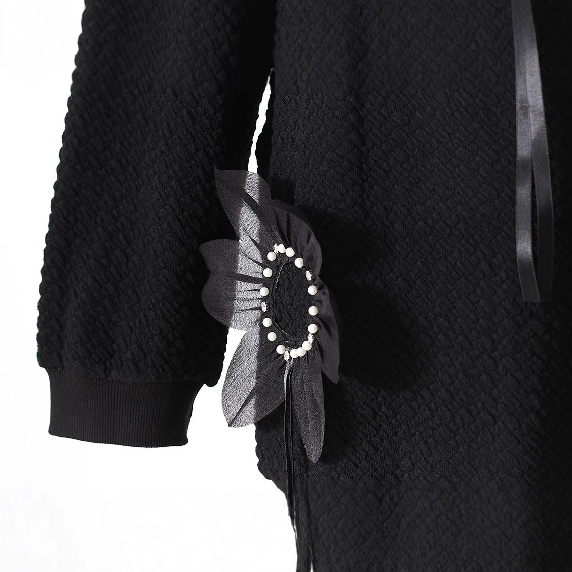 Round Neck T-shirt Skirt with 3D Flower Beads – Cute Chic Streetwear | same ANTHEM