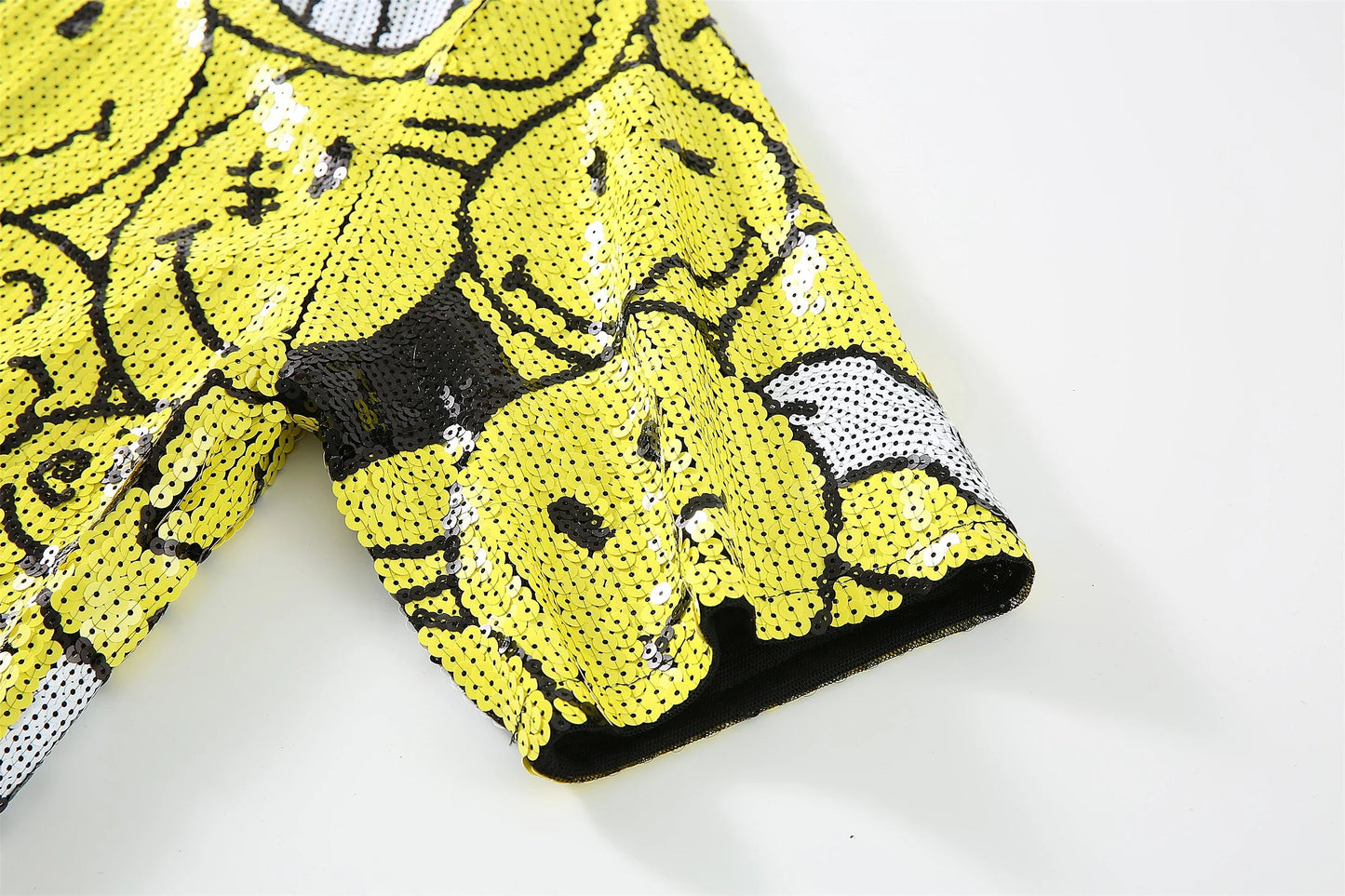 same ANTHEM. Smiley Sequin T-Shirt – Soulmate Streetwear for Besties & Lovers - Yellow / One Size