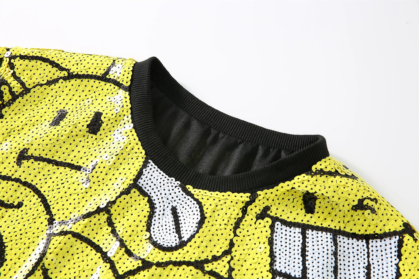 same ANTHEM. Smiley Sequin T-Shirt – Soulmate Streetwear for Besties & Lovers - Yellow / One Size