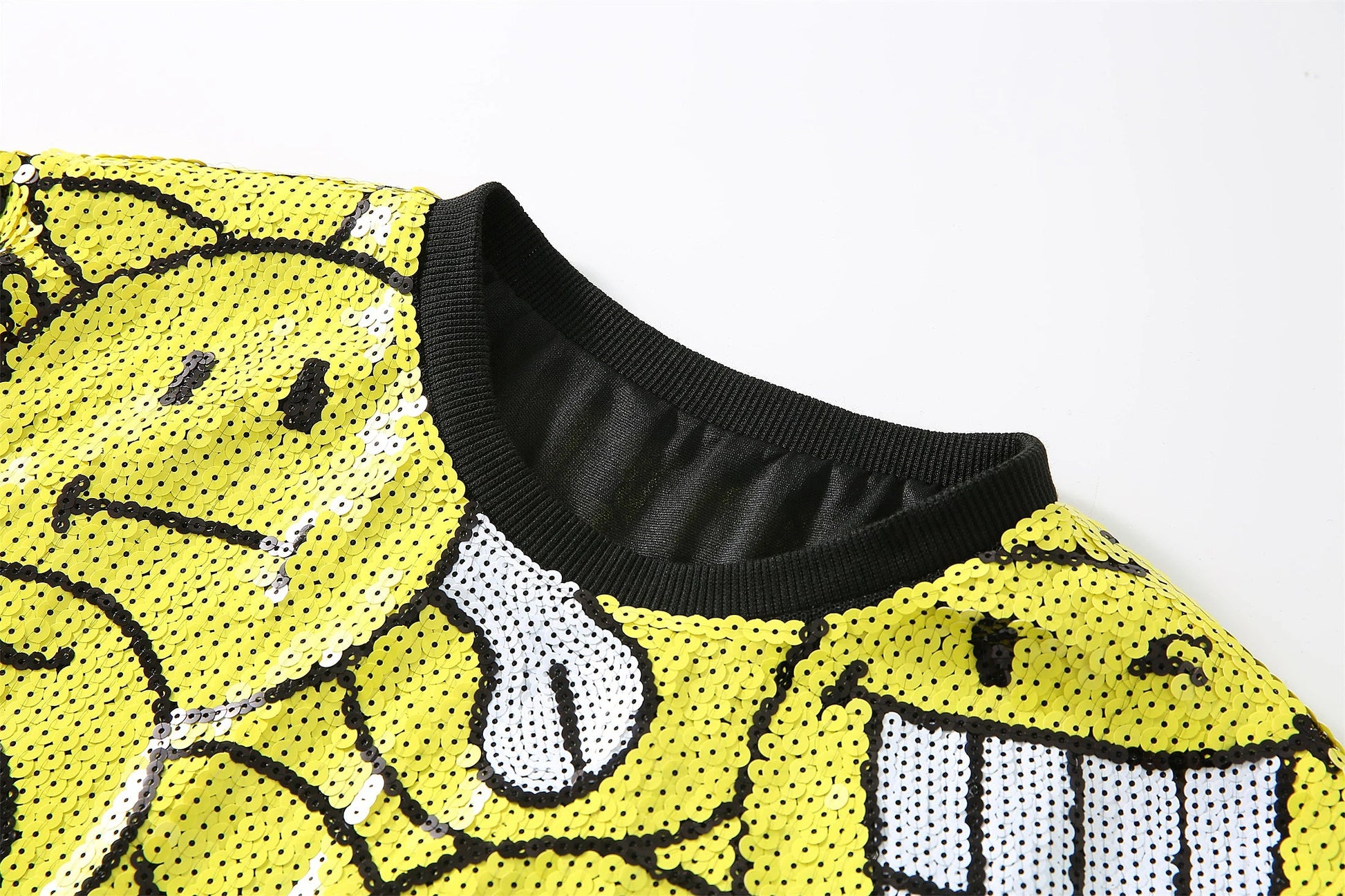 same ANTHEM. Smiley Sequin T-Shirt – Soulmate Streetwear for Besties & Lovers - Yellow / One Size