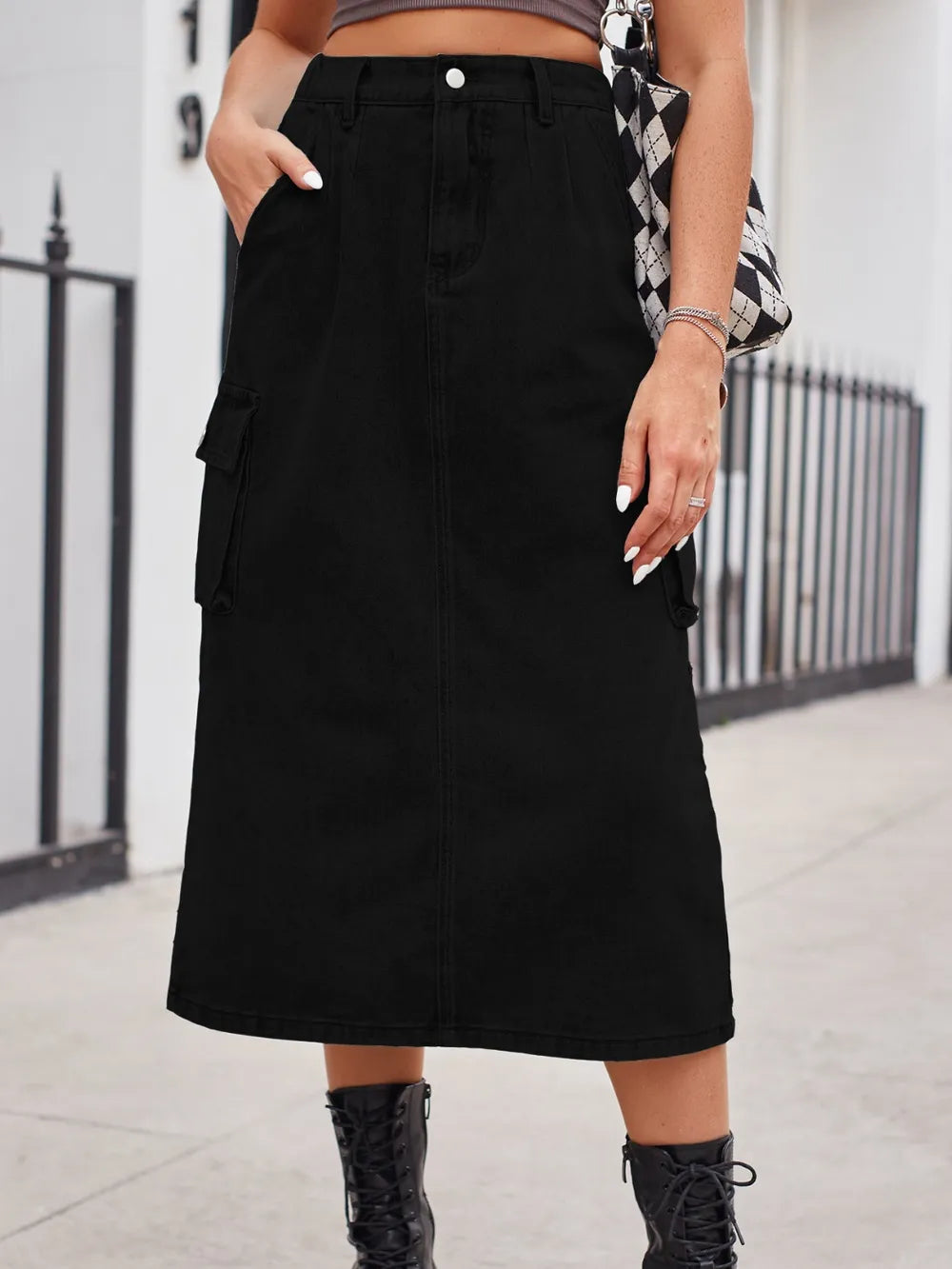 Slit Button Denim Skirt with Pockets – Streetwear Soulmate Style | same ANTHEM - Black / L