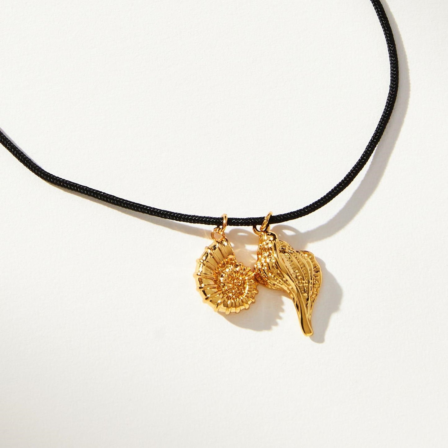 Vintage Fish Necklace | Boho Chic Lovers Pendant | same ANTHEM - Conch Necklace