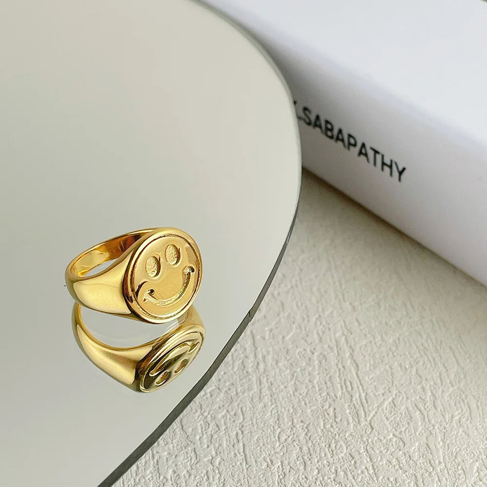 Vintage Smiling Face Gold Ring – Soulmate Streetwear Jewelry | same ANTHEM