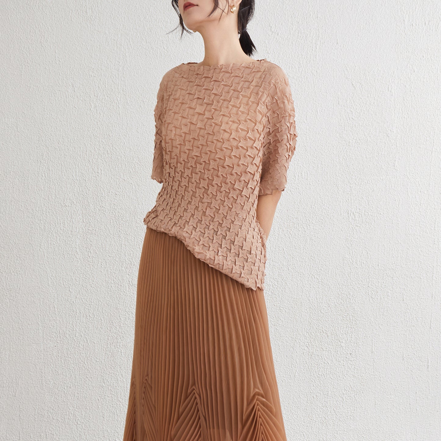 3D Pleated T-Shirt | same ANTHEM.