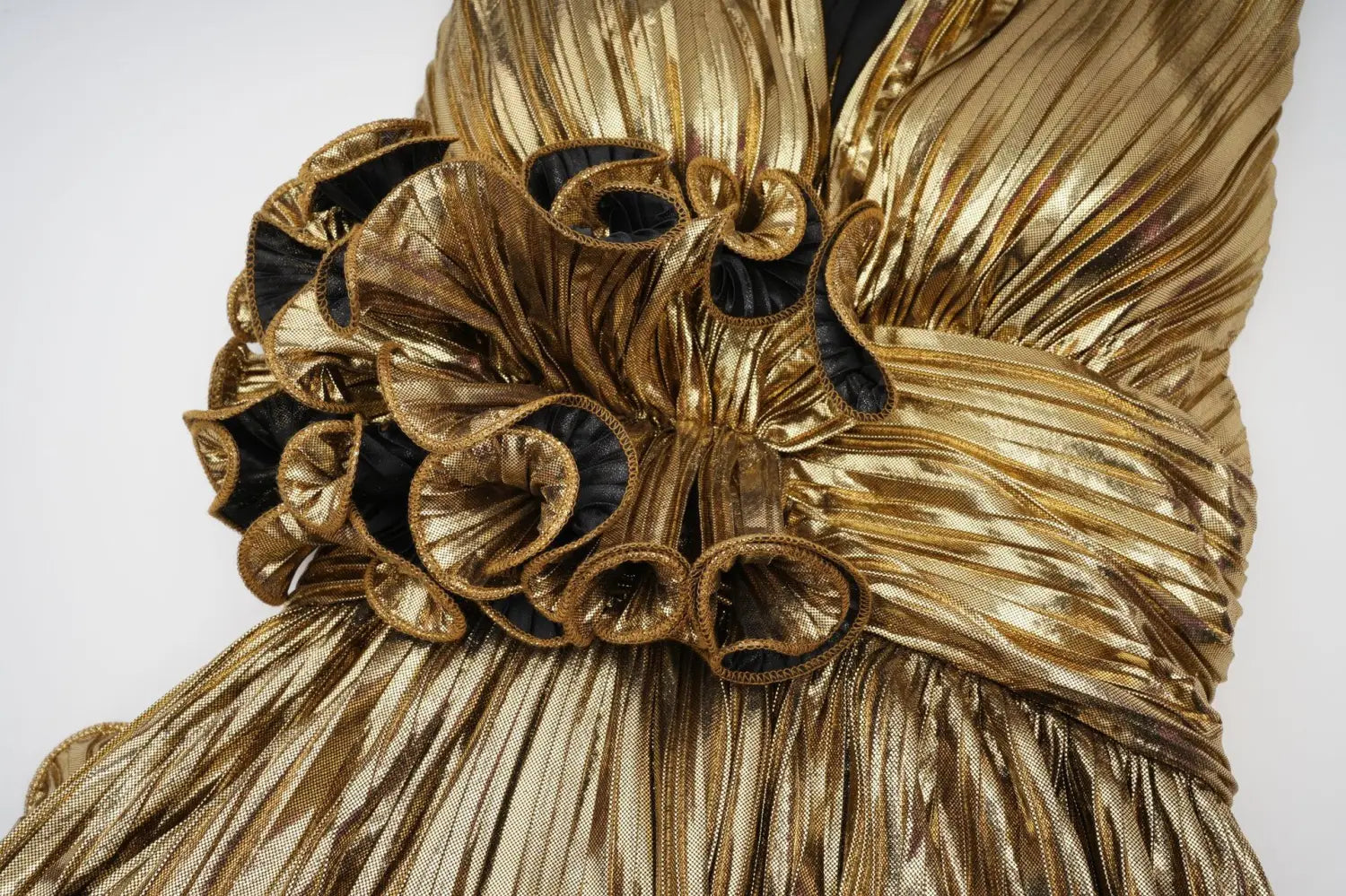 V-Neck Sleeveless Dress | same ANTHEM.