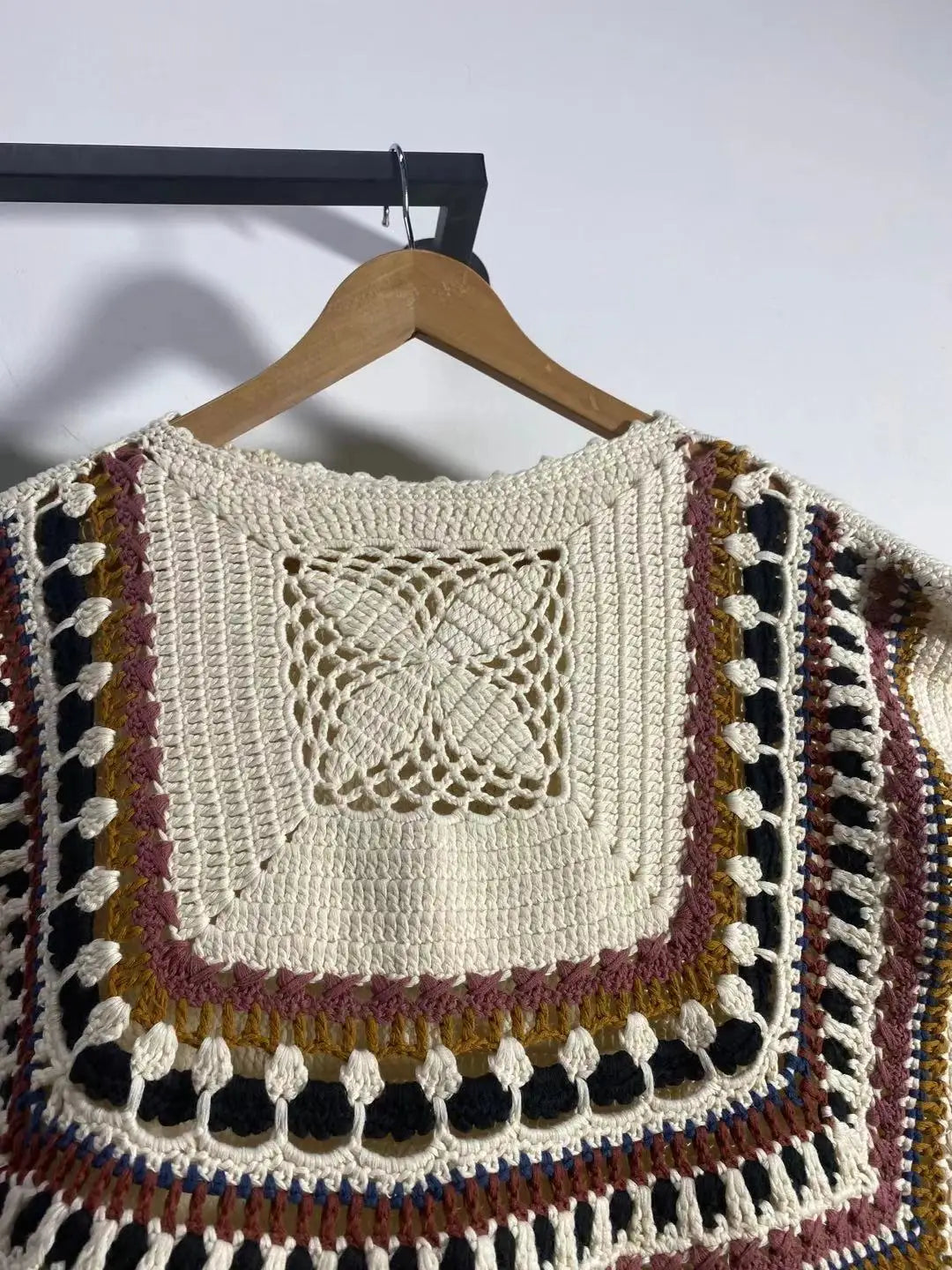 Crochet Knitted Pullover | same ANTHEM.