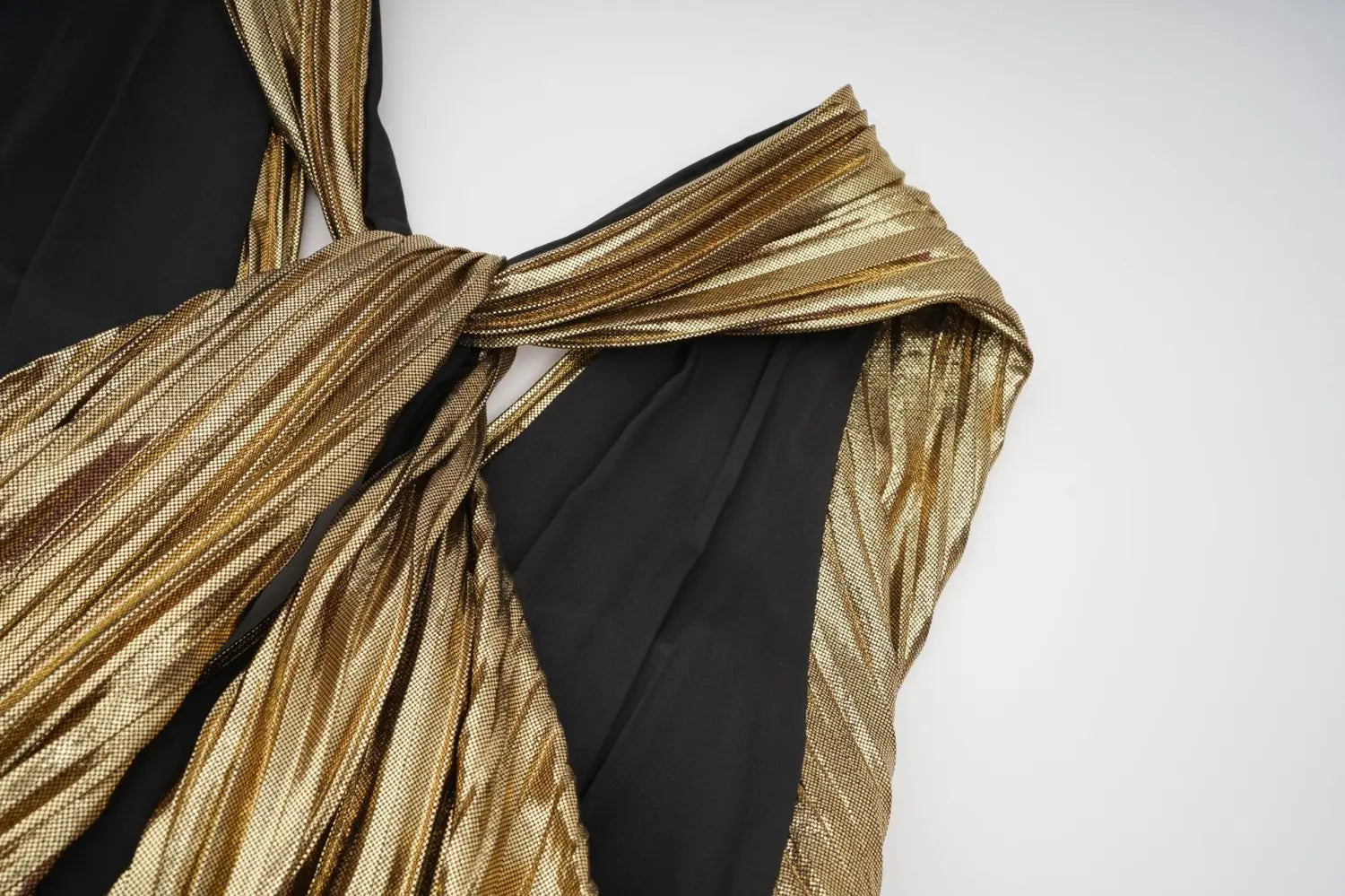 V-Neck Sleeveless Dress | same ANTHEM.