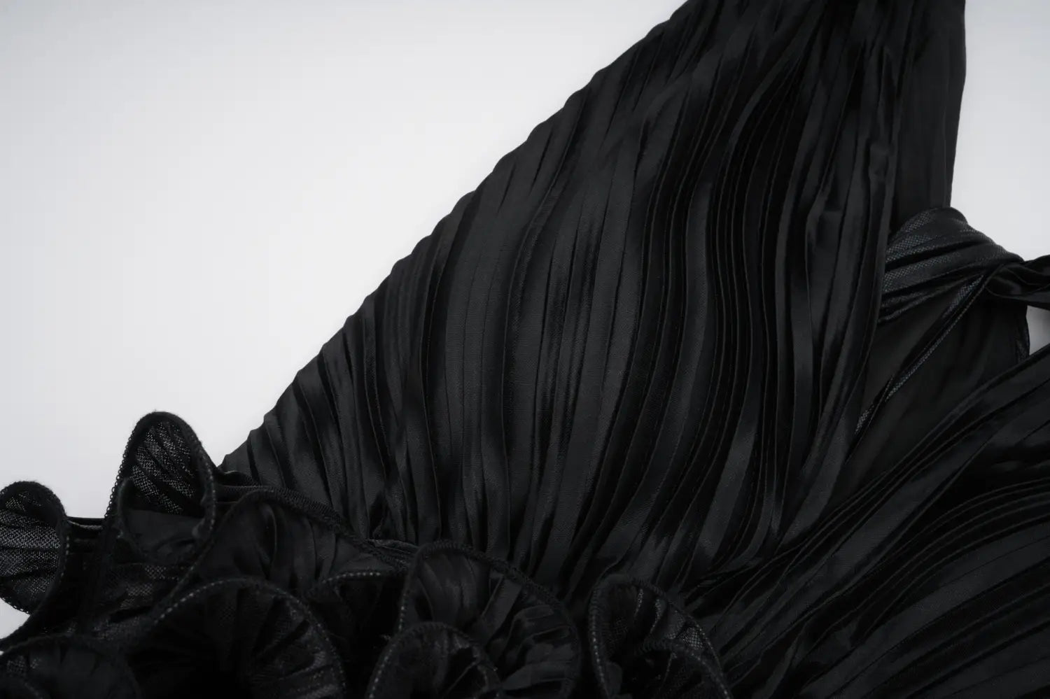 V-Neck Sleeveless Dress | same ANTHEM.