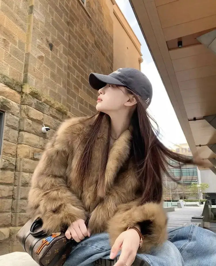 American-style Cropped Eco-friendly Faux Fur Top
