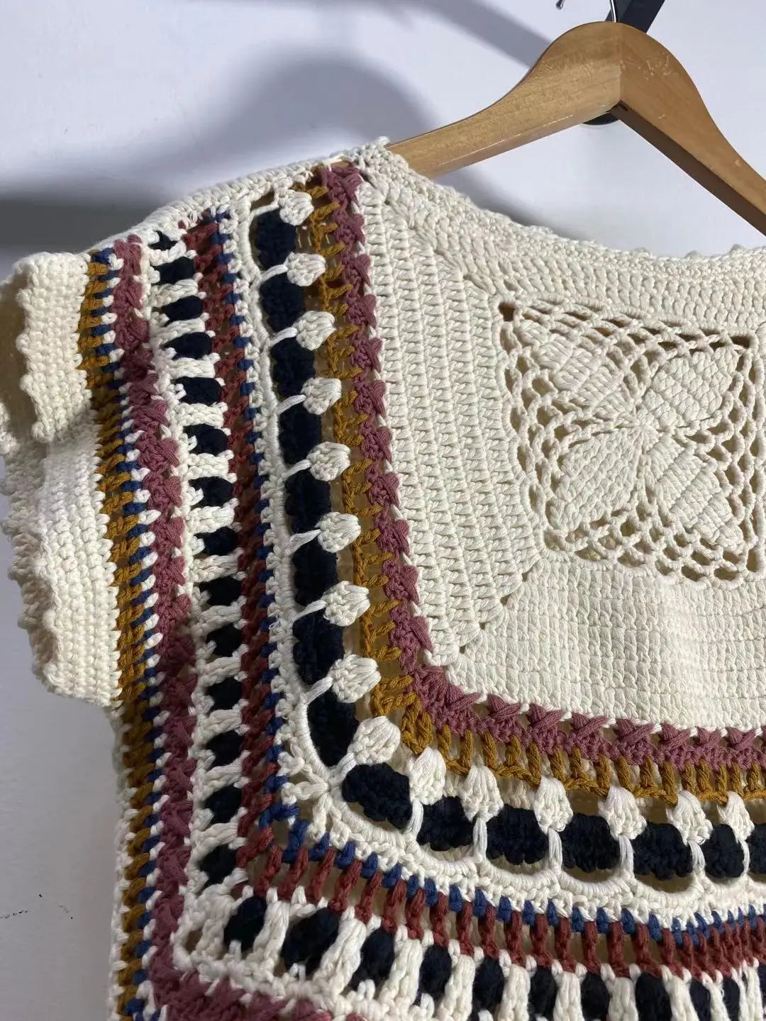 Crochet Knitted Pullover | same ANTHEM.