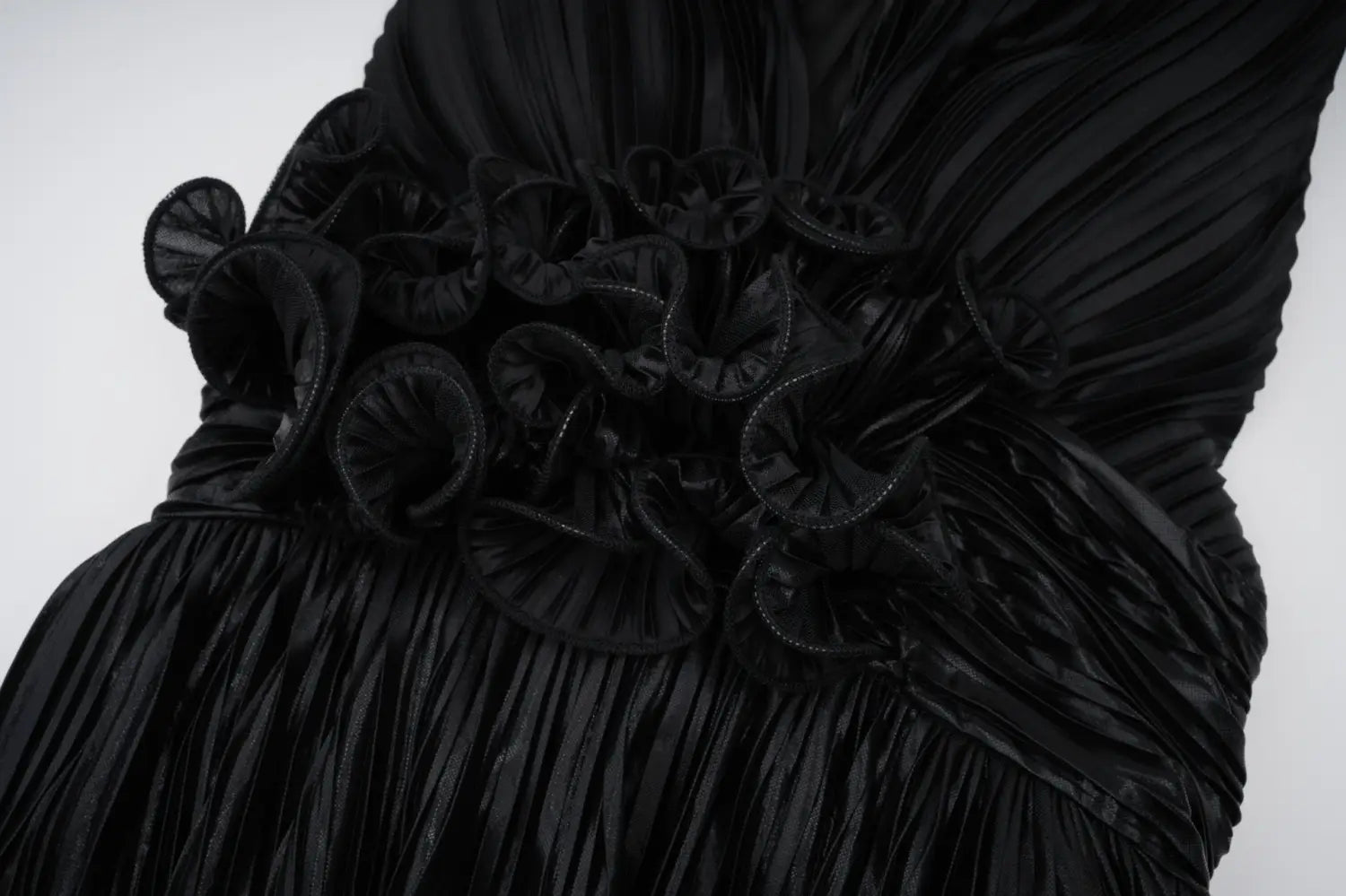 V-Neck Sleeveless Dress | same ANTHEM.