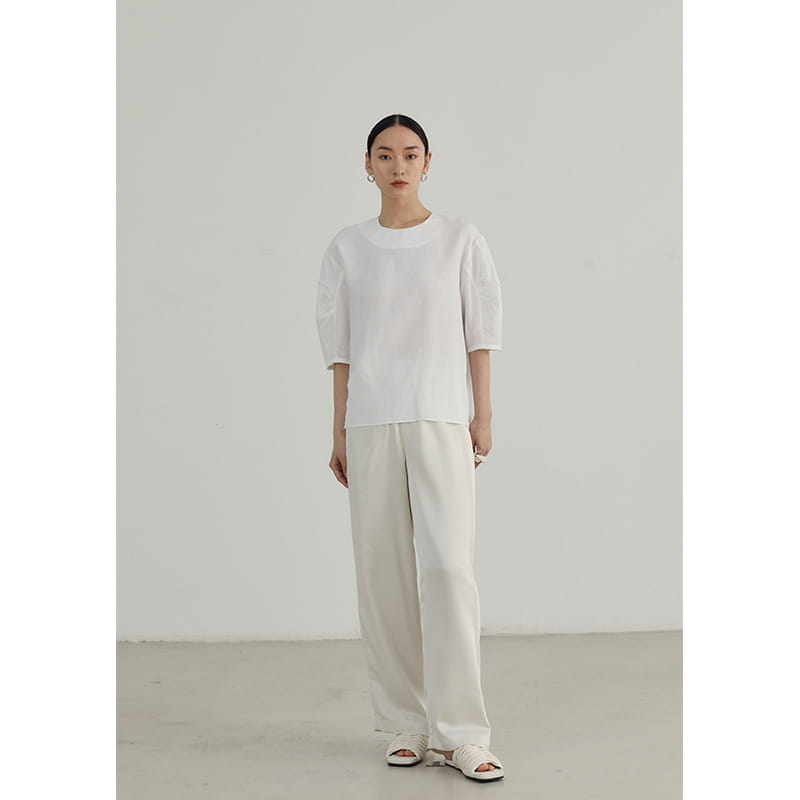 Round Neck VersatileTop | same ANTHEM.