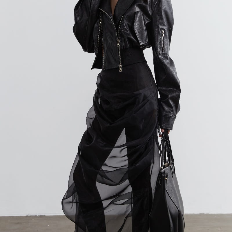 Elegant Retro Dark Style Two-piece Skirt With Pleated Yarn