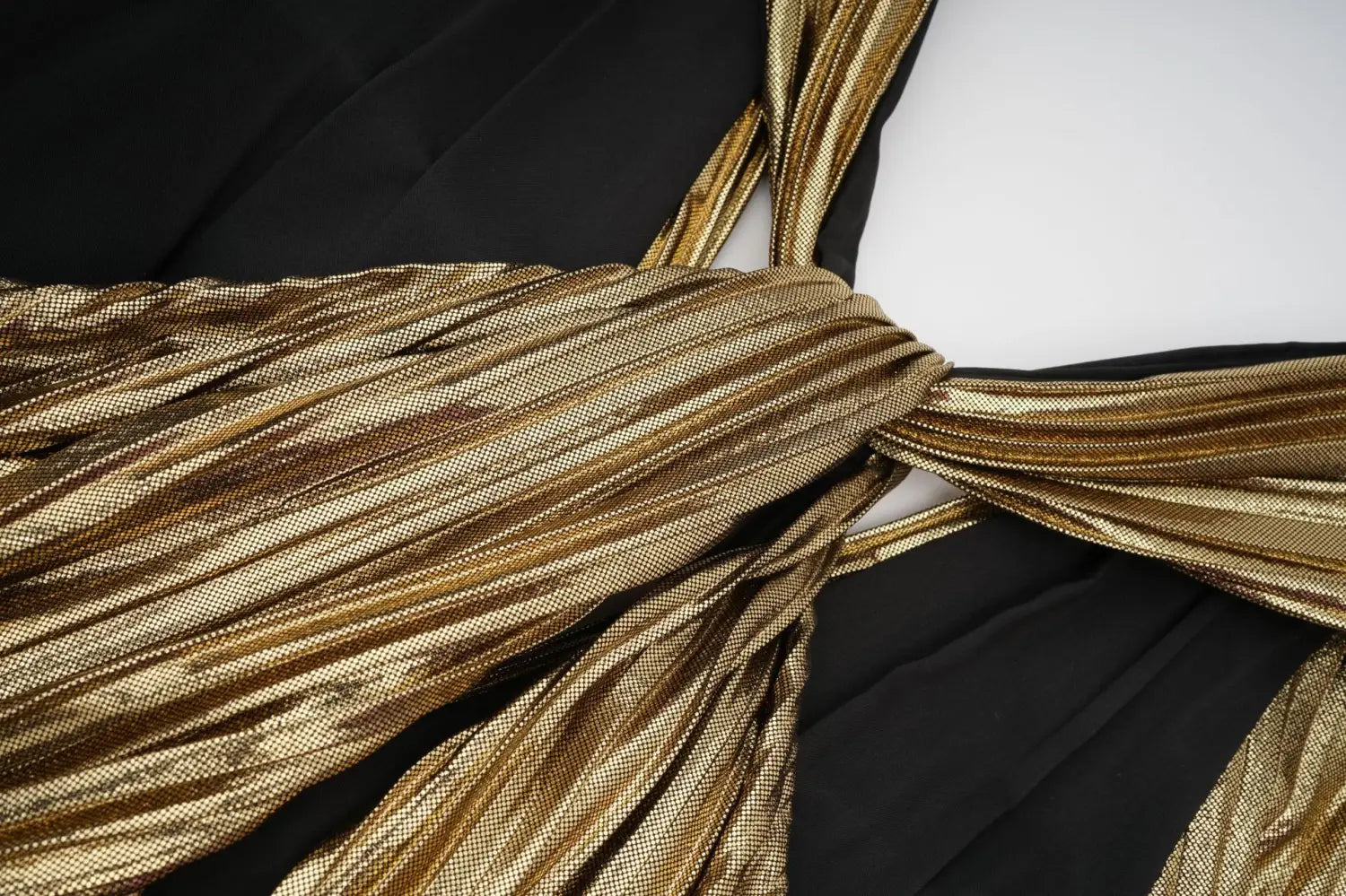 V-Neck Sleeveless Dress | same ANTHEM.