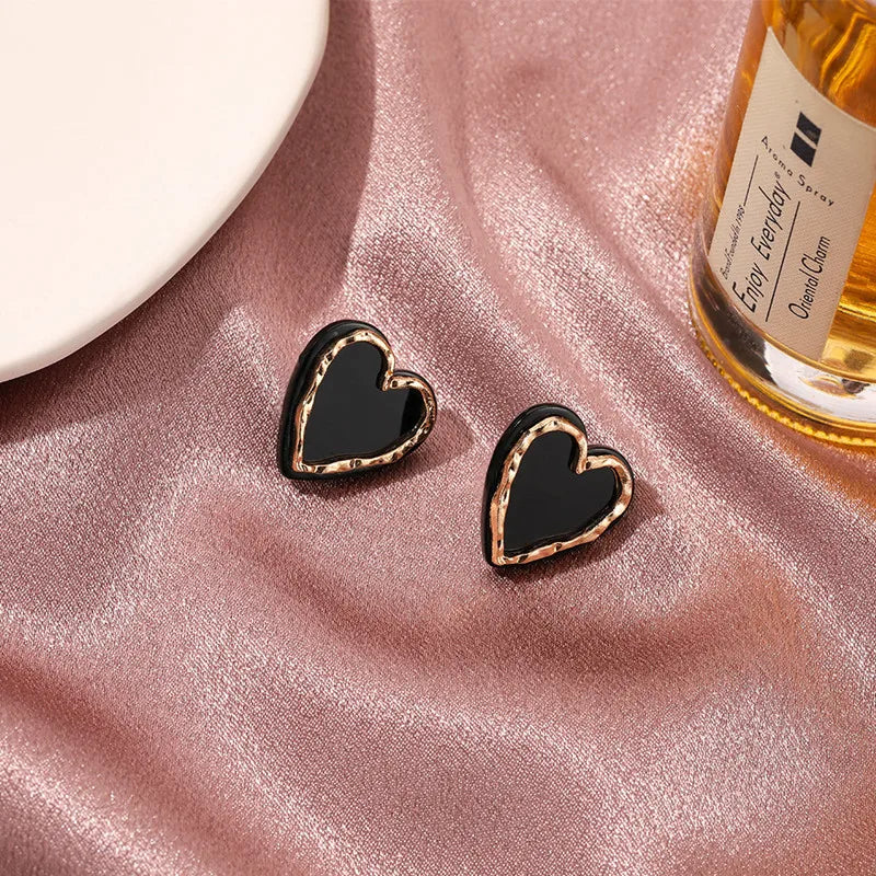 Enamel Heart Stud Earrings | same ANTHEM.