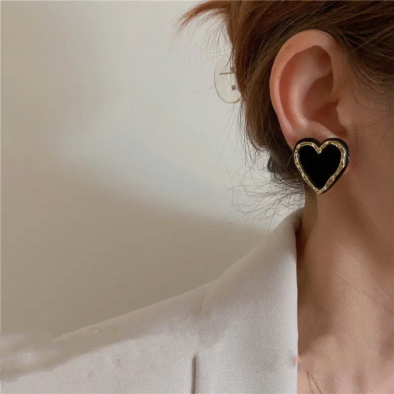 Enamel Heart Stud Earrings | same ANTHEM.