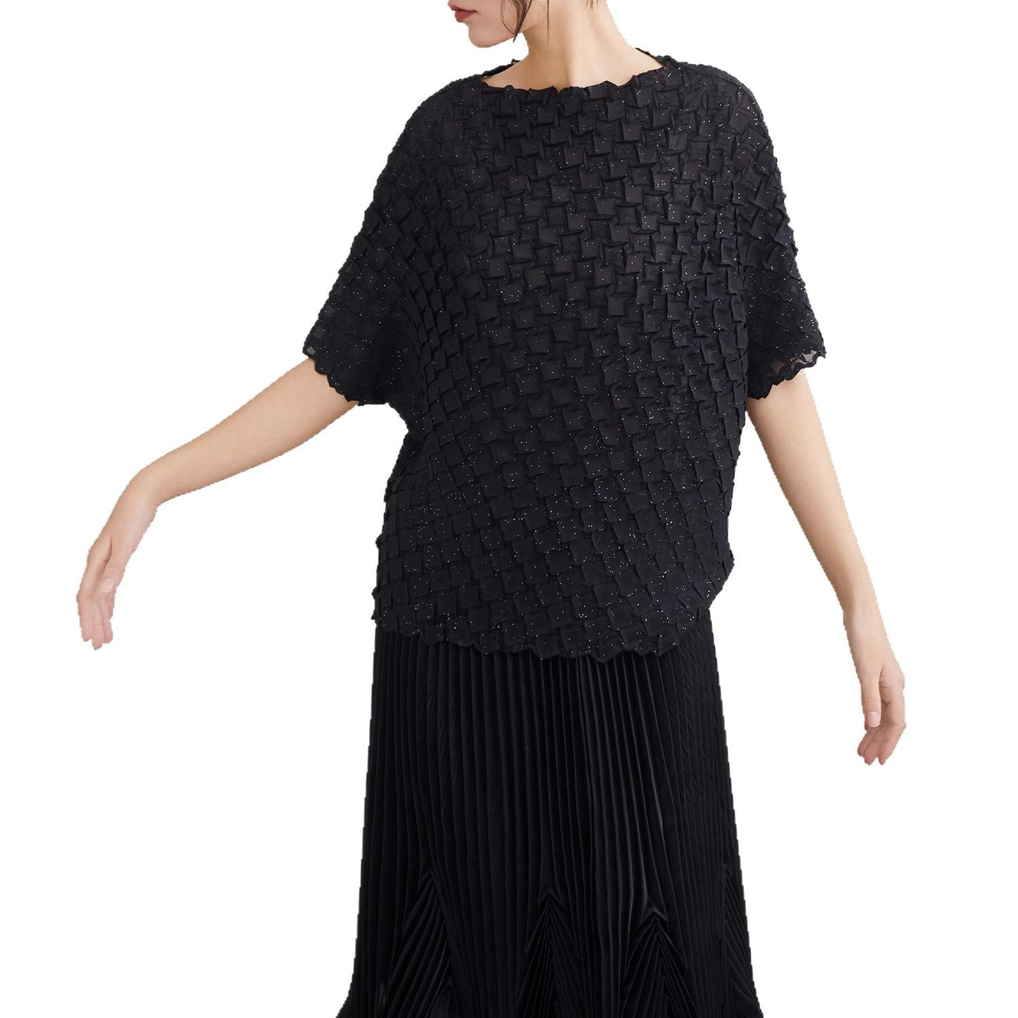 3D Pleated T-Shirt | same ANTHEM.