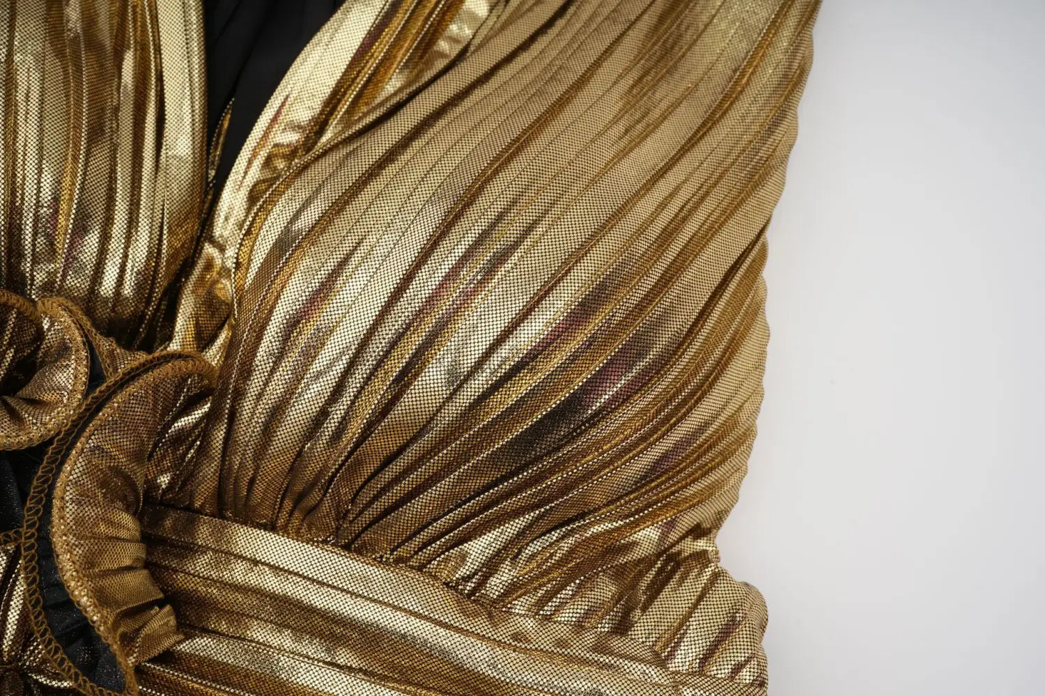 V-Neck Sleeveless Dress | same ANTHEM.