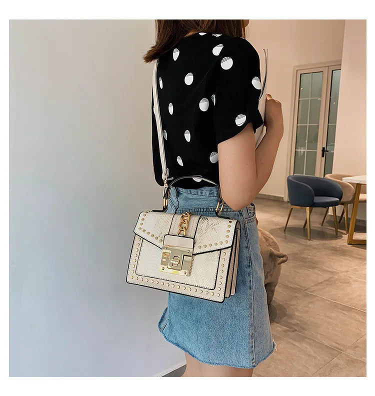 Croc PU Leather Envelope Crossbody | Soulmate Streetwear – same ANTHEM.
