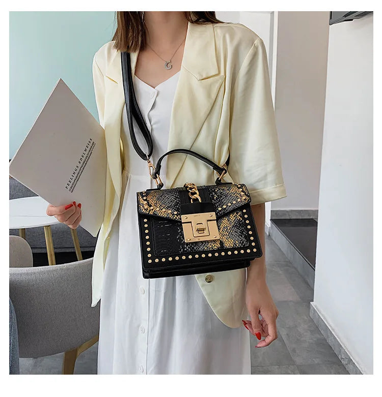 Croc PU Leather Envelope Crossbody | Soulmate Streetwear – same ANTHEM.