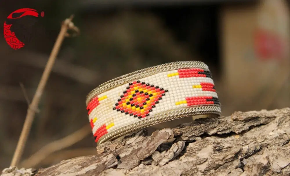 Boho Beaded Patch Bracelet – Nepalese Soulmate Style | same ANTHEM - Colorful Beads White