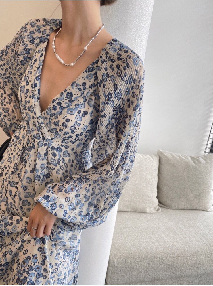 Boho Floral Midi Dress with Lantern Sleeves – Soulmate Streetwear | same ANTHEM. Femme