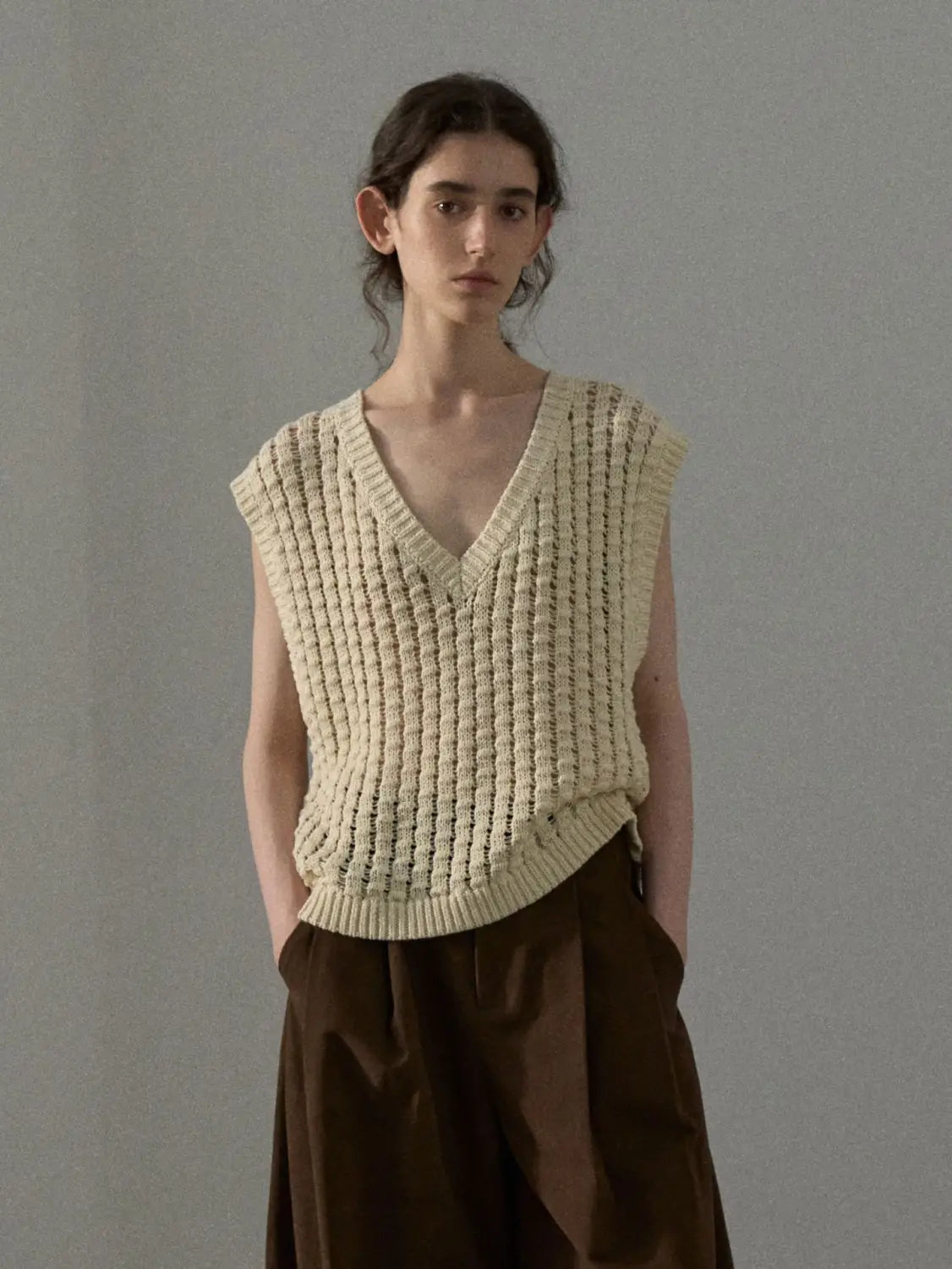 Knitted V-Neck Vest | same ANTHEM.
