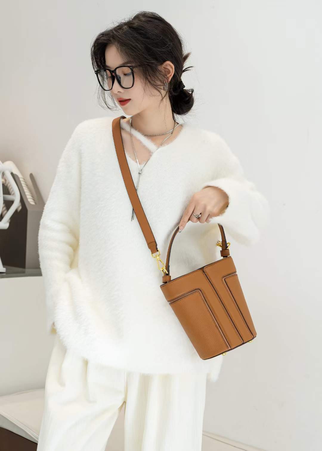 Chic Cowhide Tote Shoulder Bag | Timeless French Style | same ANTHEM - Bag