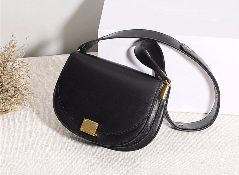 Chic Ladies Saddle Bag | Timeless French Connection | same ANTHEM