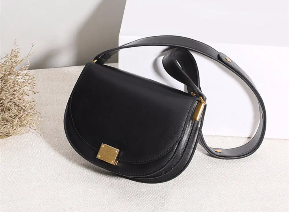 Chic Ladies Saddle Bag | Timeless French Connection | same ANTHEM