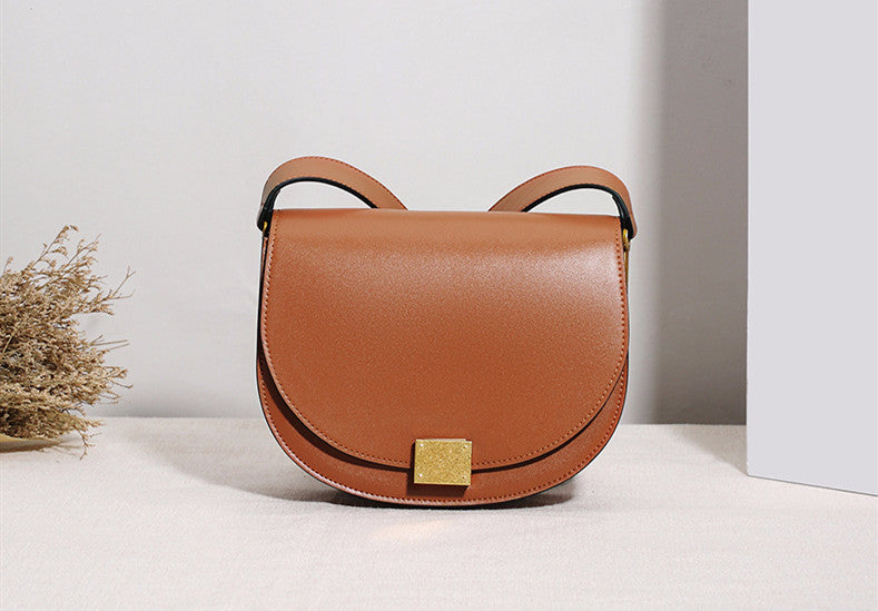 Chic Ladies Saddle Bag | Timeless French Connection | same ANTHEM
