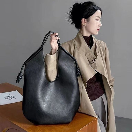 Classic Chic Tote Bag – Soulmate Style | same ANTHEM - black
