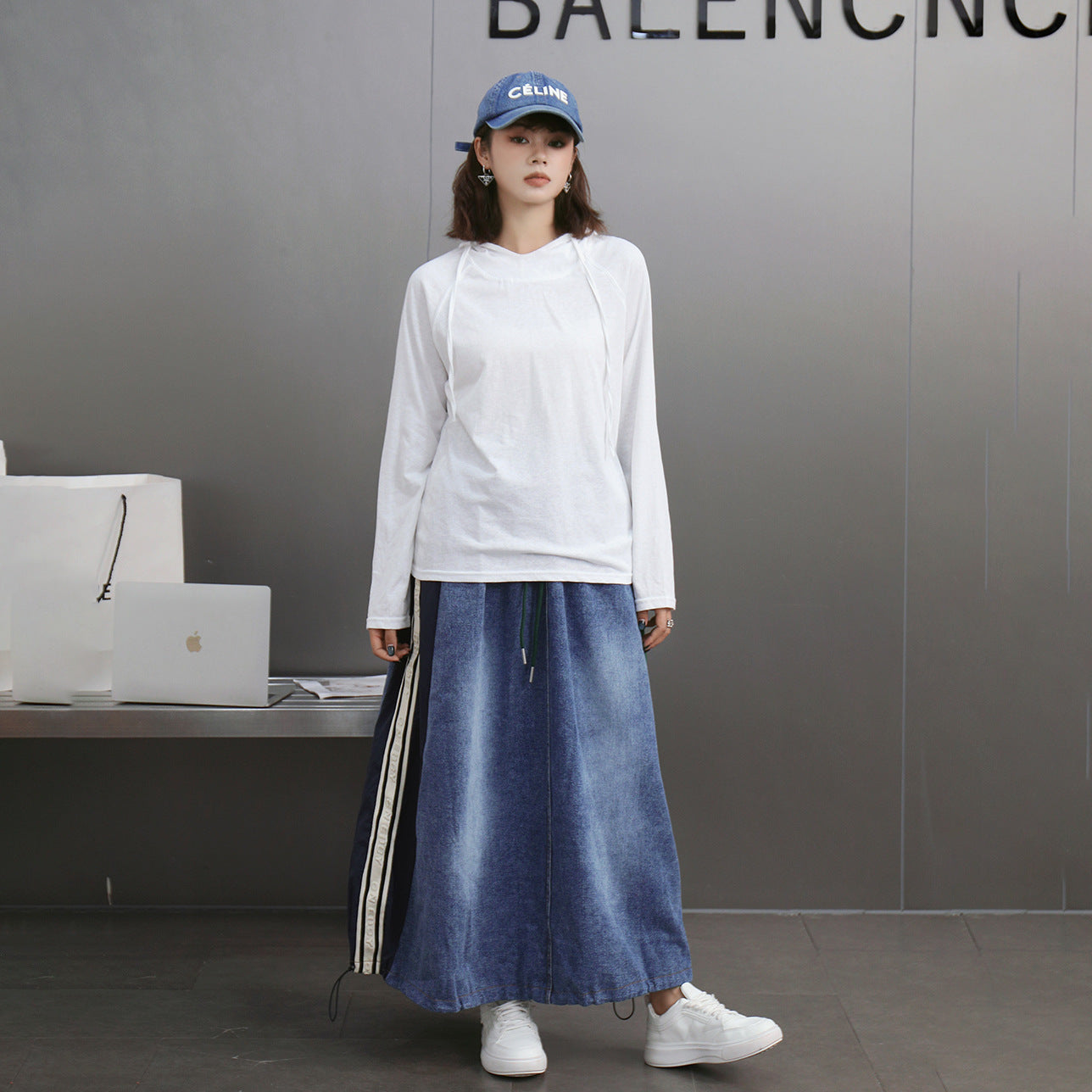 Contrasting Splicing Denim Skirt – Hong Kong Style Loose A-Line | same ANTHEM