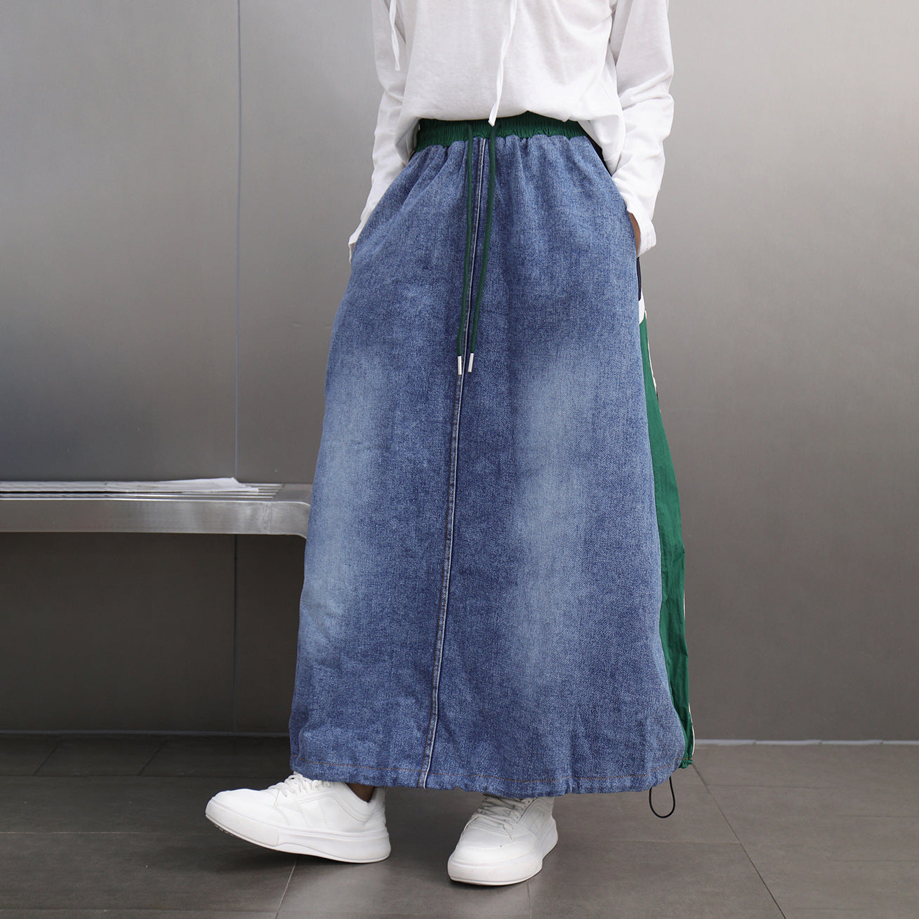 Contrasting Splicing Denim Skirt – Hong Kong Style Loose A-Line | same ANTHEM