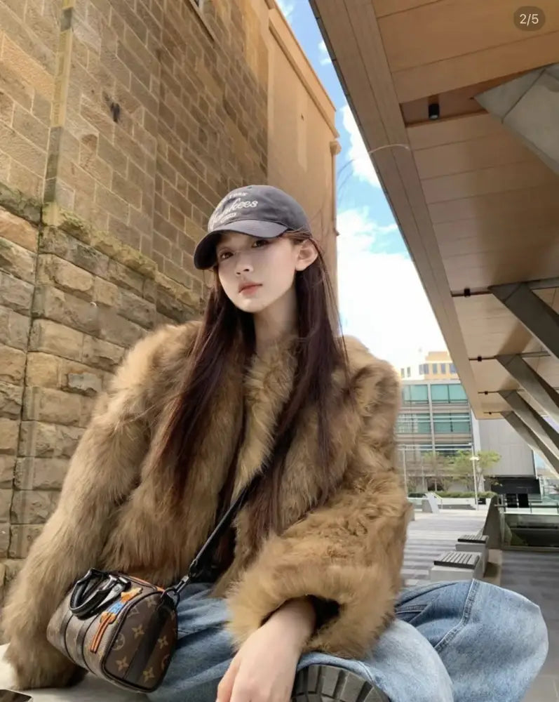 American-style Cropped Eco-friendly Faux Fur Top - Amber Brown / L