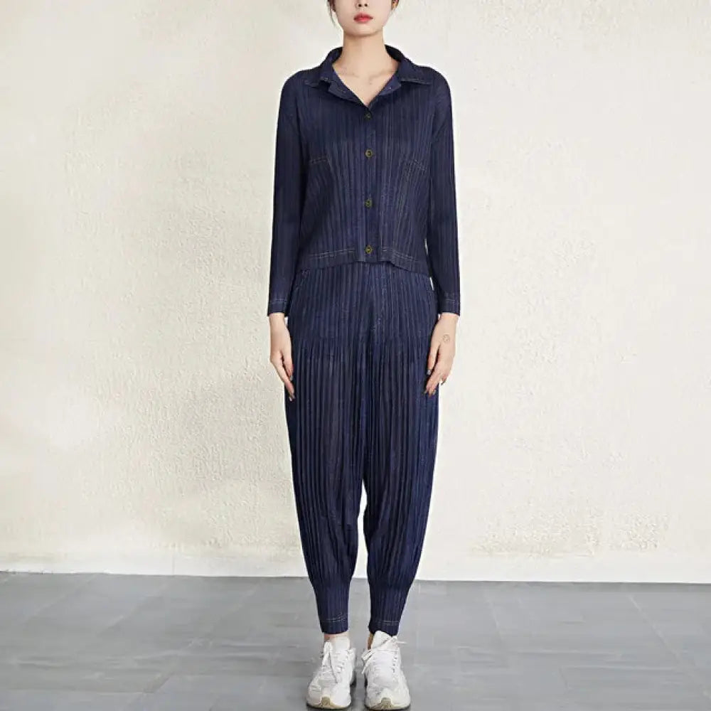 Dreamy Denim-Style Pleated Set for Women – Soulmate Streetwear | same ANTHEM - black / Tops