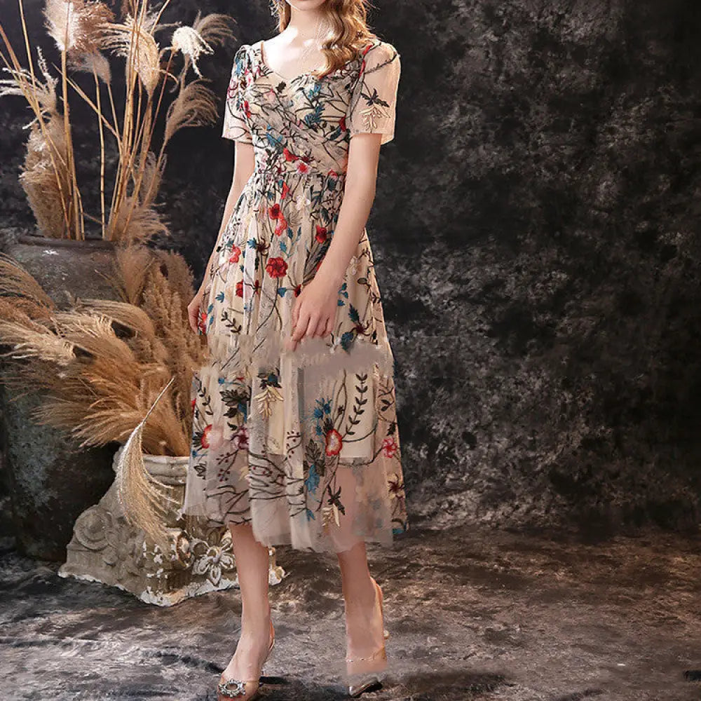 Women’s Embroidered Lace Short Sleeve Mid Length Dress - Bag