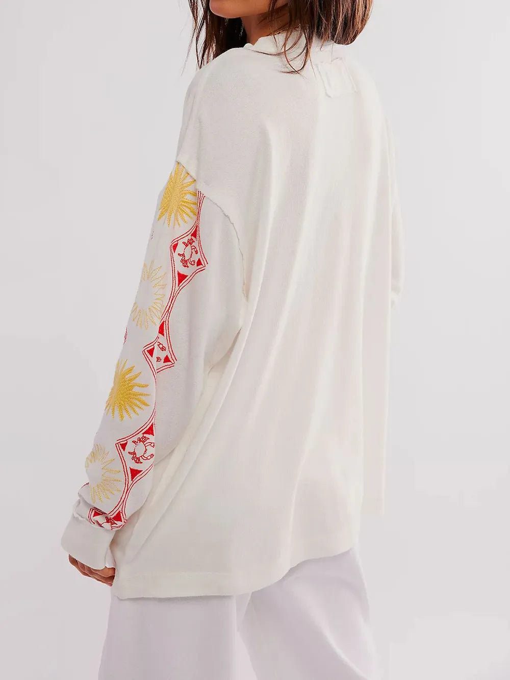 Embroidered Round Neck Sweatshirt – same ANTHEM.