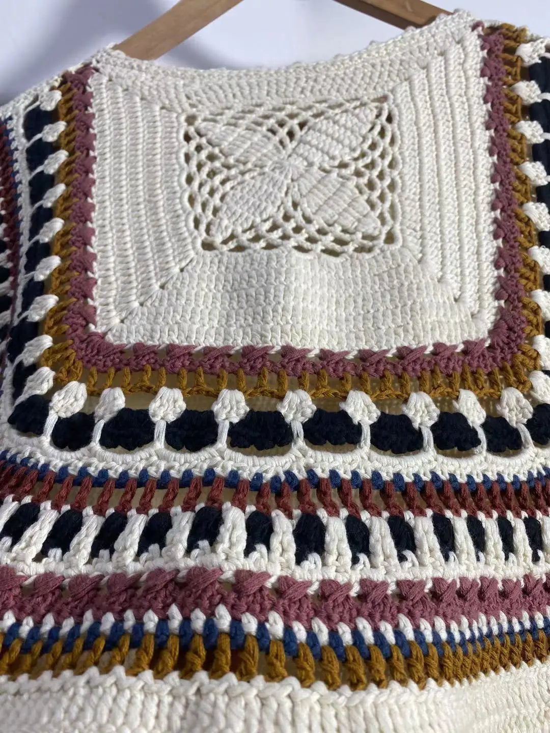 Crochet Knitted Pullover | same ANTHEM.