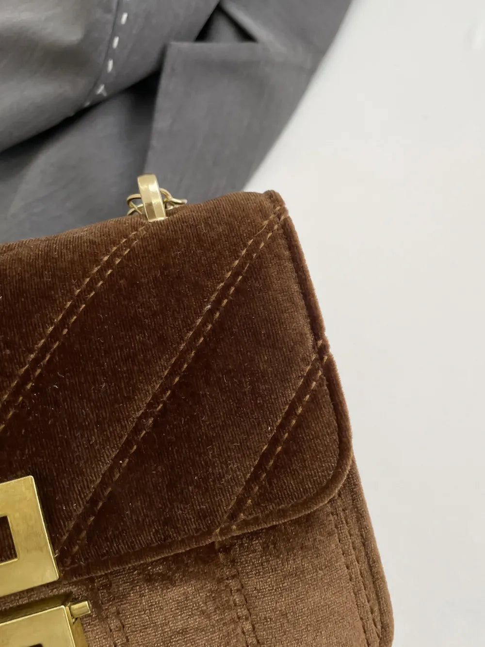 Golden Chain Bag – Night-Out Chic | same ANTHEM