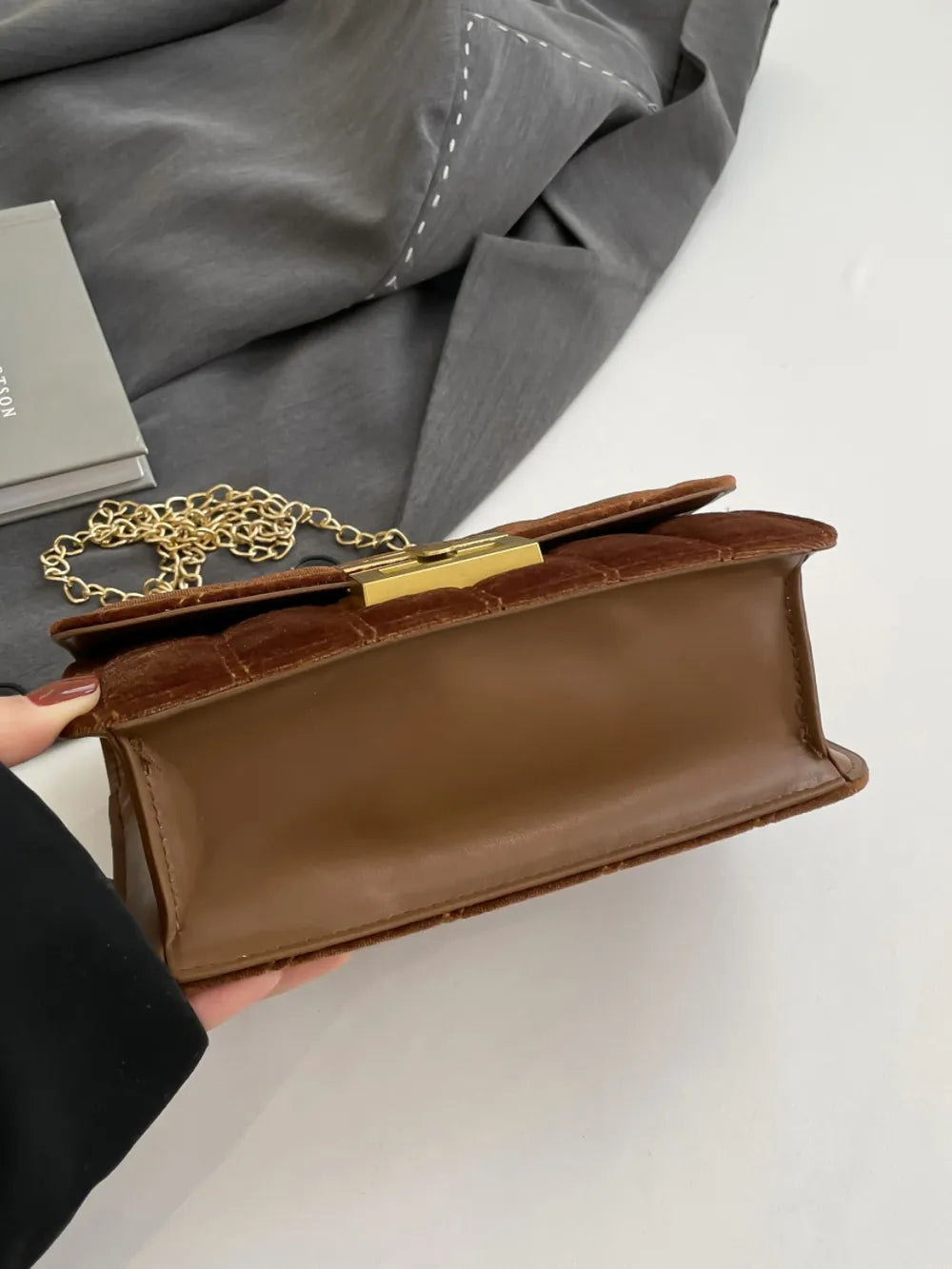 Golden Chain Bag – Night-Out Chic | same ANTHEM